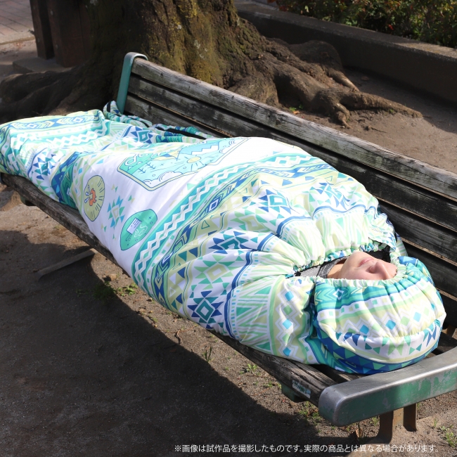 寝袋としても使用できるので楽しいキャンプライフのお供に最適！