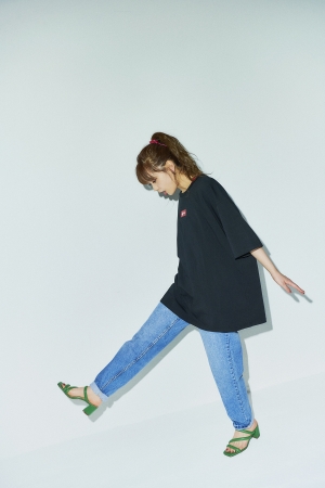 ユニセックスサイズで女性もルーズに着こなせます