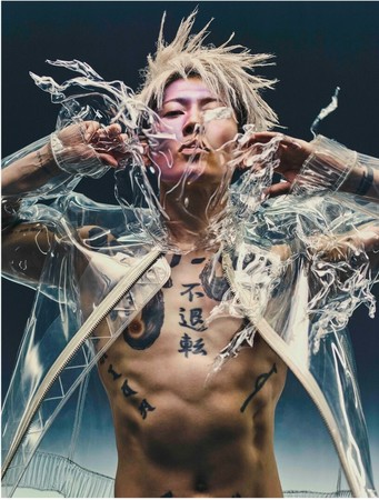 ▲OPテーマアーティスト：MIYAVI