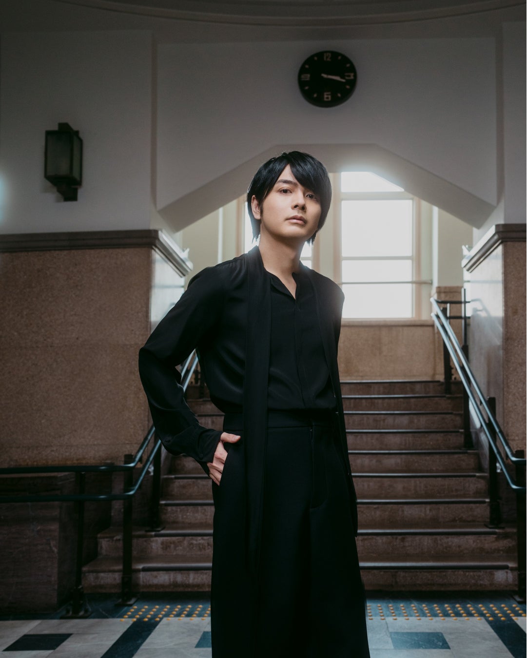 声優の榎木淳弥さんが ‘愛’ の物語を朗読する映像の新作を公開｜ヴァレンティノ ザ ナラティブ II