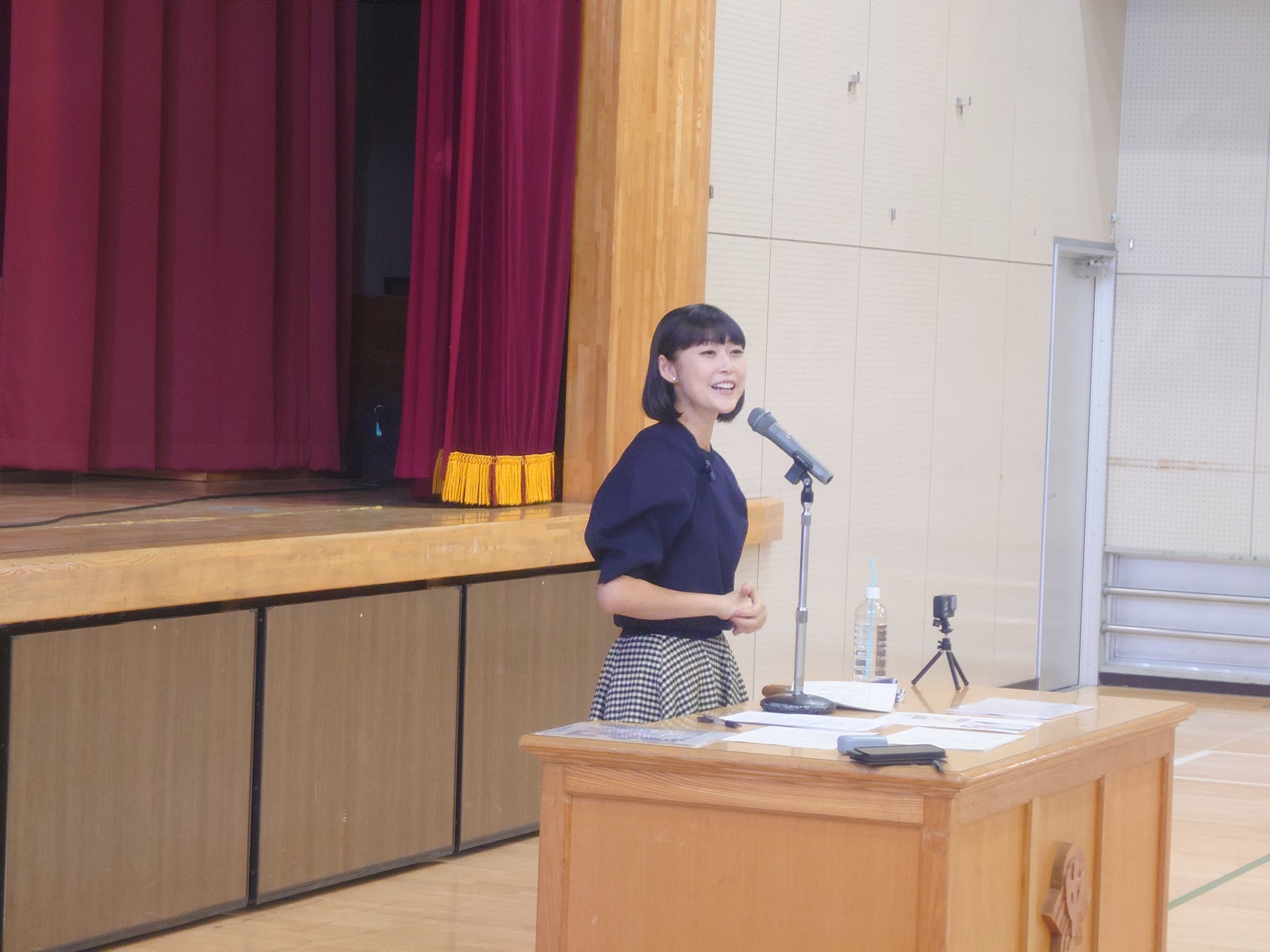 「声優によるキャリア教育」を開催しました！～声優の能登麻美子さんが江戸川区立松江第三中学校へ訪問～
