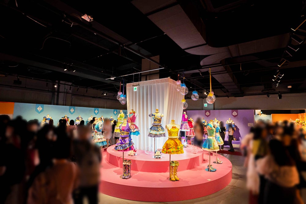 TVアニメ「mono」キャラクターラバーマットの受注を開始しました!