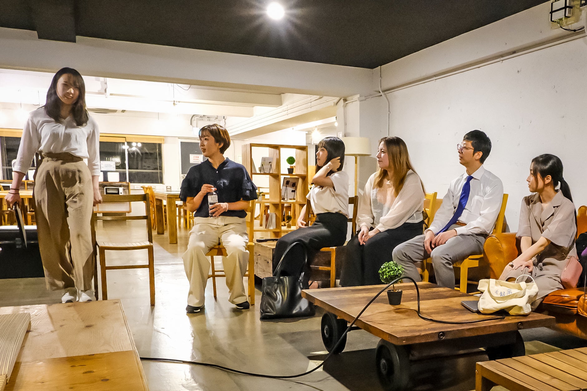 “推し”と恋に落ちる、次世代AIチャットゲームが誕生 ― イケメンAIキャラチャットゲーム 『プリズムチャット -Prizm Chat-』 本日正式リリース ―