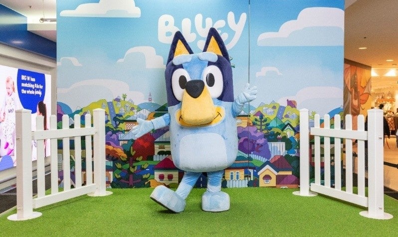 小芝風花さん、木村昴さん、ハライチ澤部佑さん出演 マンガが「多すぎる♪」嬉しさを表現した小芝さんの動きや おトクさに驚く木村さんに注目! コミックシーモア新TVCM2025年8月8日(金)放映開始