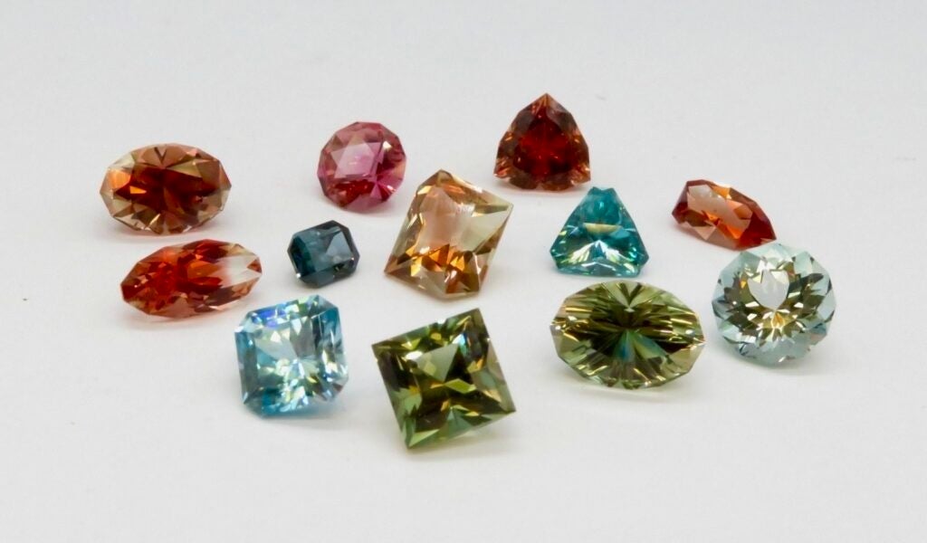 TVアニメ「忘却バッテリー」の場面写野球ボールの受注を開始！！アニメ・漫画のオリジナルグッズを販売する「AMNIBUS」にて