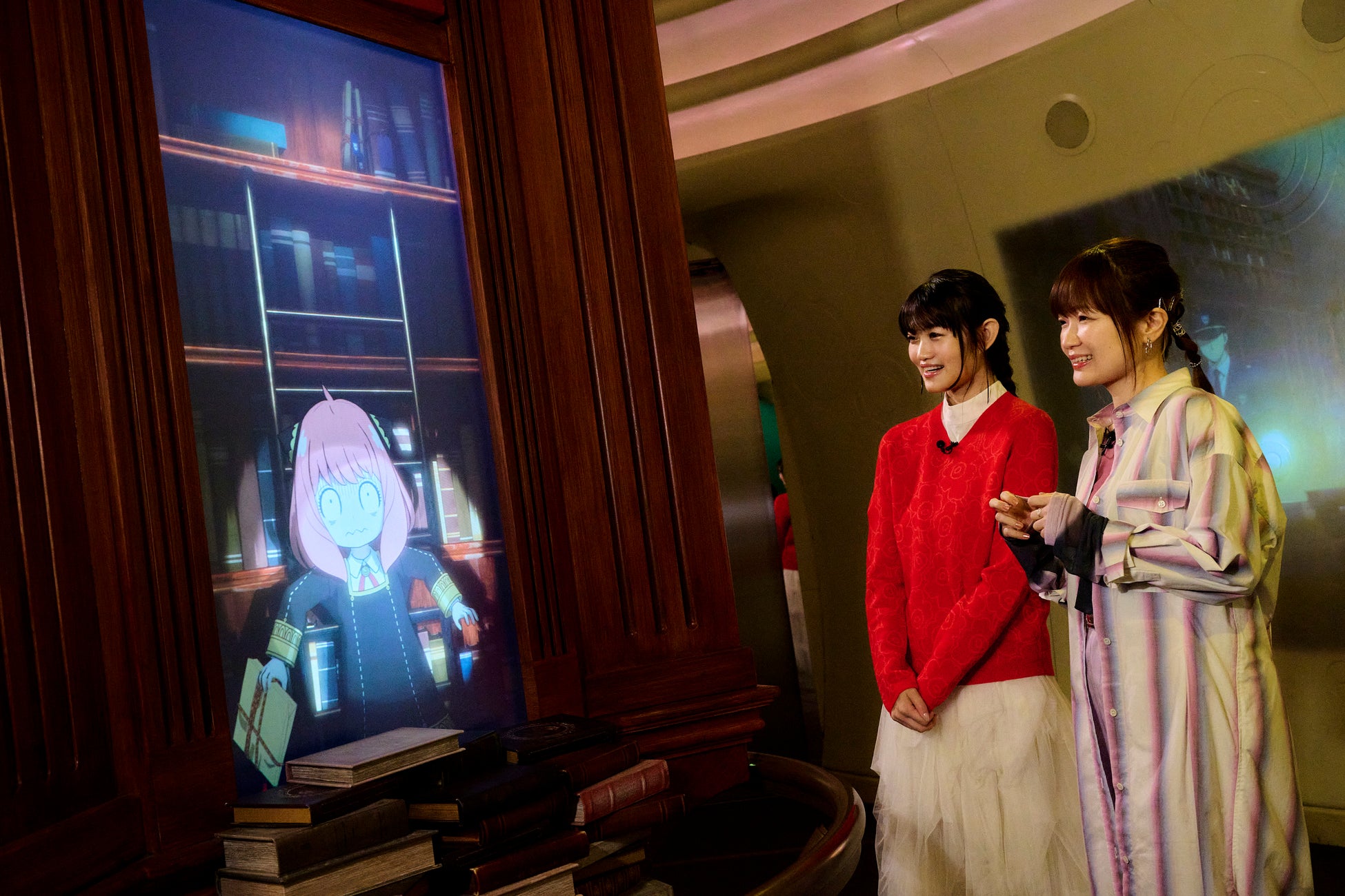 『ユニバーサル・クールジャパン ２０２５』ＴⅤアニメ「ＳＰＹ×ＦＡＭＩＬＹ」 の声優がパークに初登場アーニャ役：種﨑敦美氏、ヨル役：早見沙織氏が“超リアル”なスパイワールドのド真ん中で大はしゃぎ！