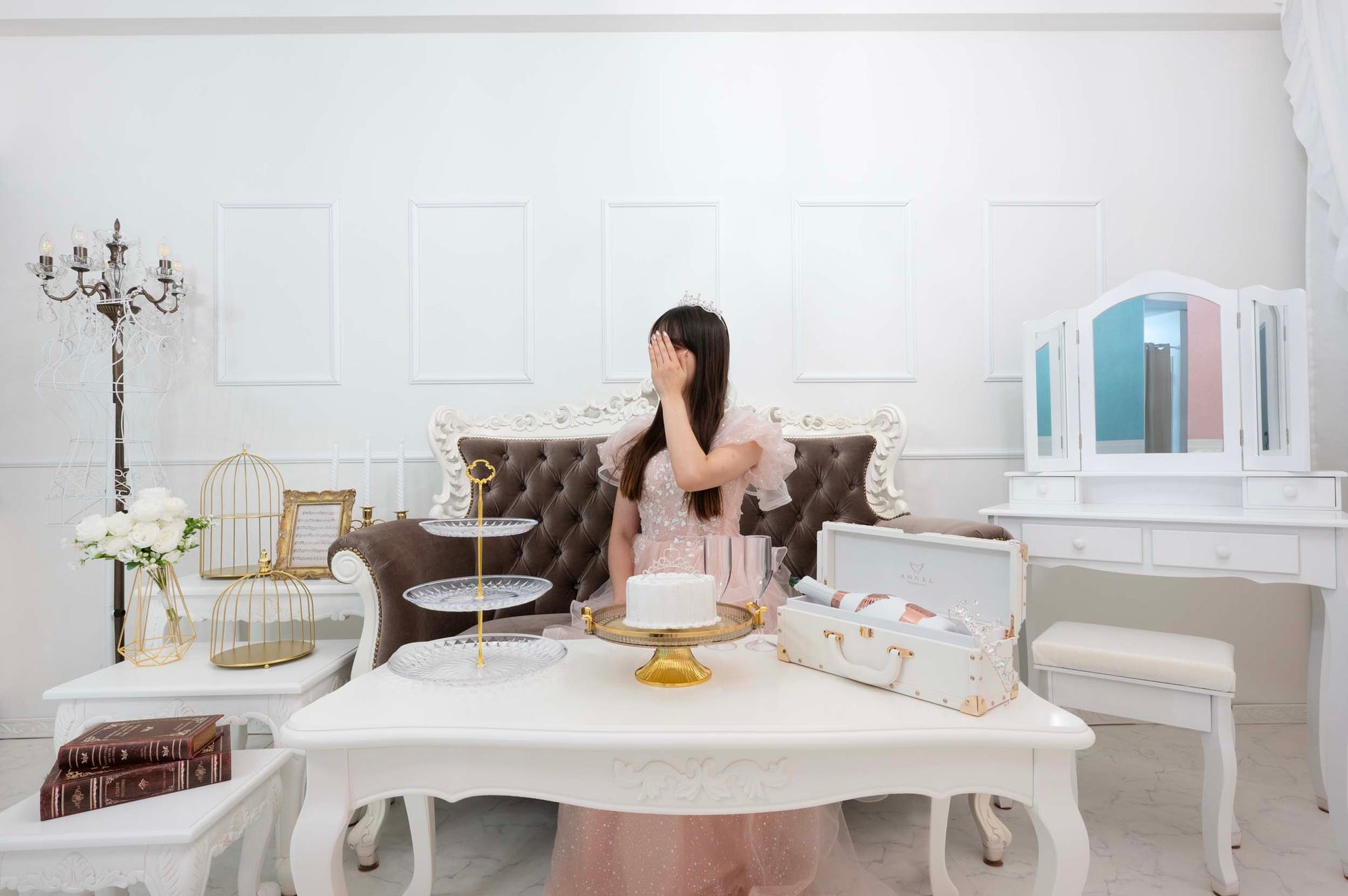 【推し活専用 セルフフォト】姫系スタジオ「Tiarina（ティアリナ）」秋葉原＆北千住にオープン！