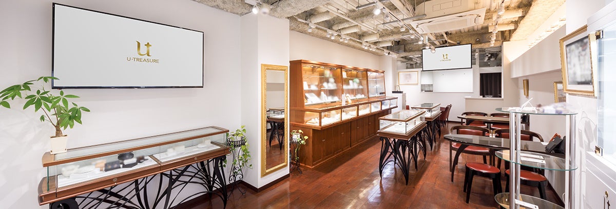 ミニオンをイメージしたコラボケーキやオリジナルデザインカップのスムージーなど『カフェ・ド・クリエ』初、ミニオンの大好物「バナナ」づくしのコラボメニュー11月26日（水）より発売！