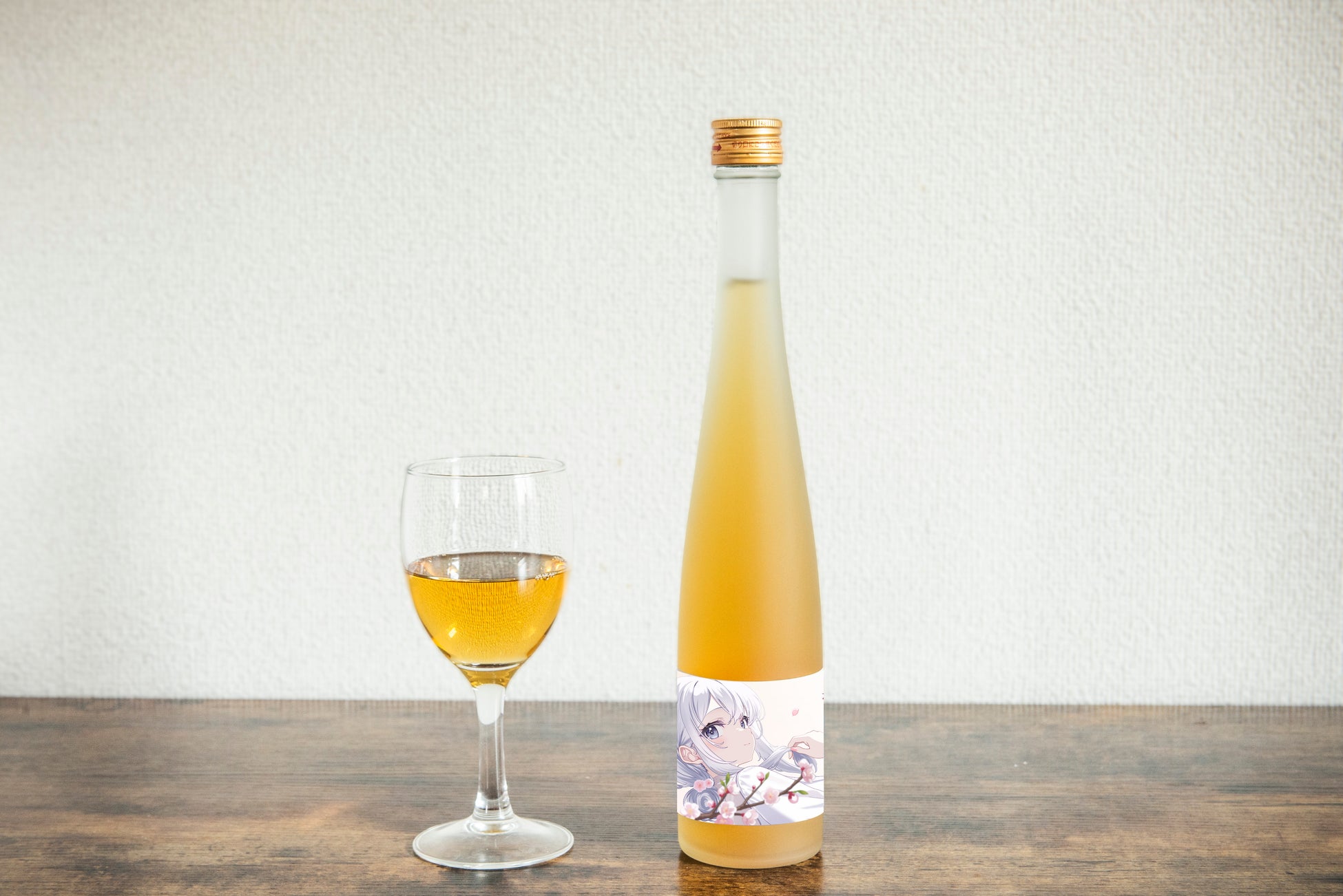 VTuberの人気イラストレーターがオリジナルラベルのお酒を販売！