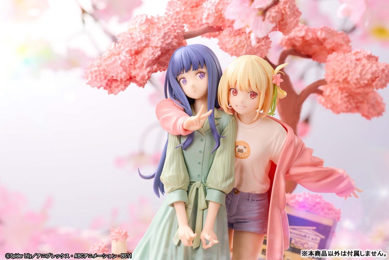 TVアニメ『リコリス・リコイル』より「錦木千束＆井ノ上たきな」が、春らしい雰囲気の漂うフィギュアで登場。