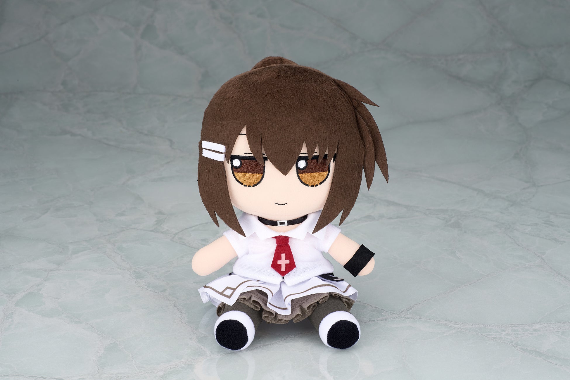 『素晴らしき日々～不連続存在～』から、「水上由岐」がGiftのふもふもぬいぐるみシリーズに登場。